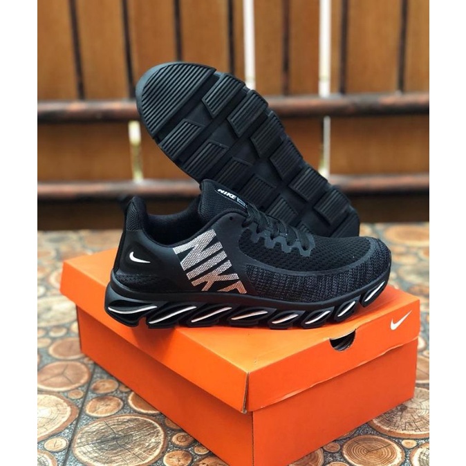 SEPATU PRIA NIK,E SPRINGBLADE IMPORT VIETNAM