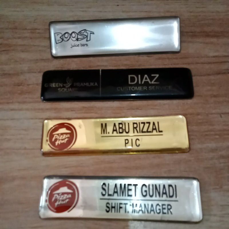 

Name Tag Kuningan/Stainless, 8,3x2,3cm, Maghnet, Custom