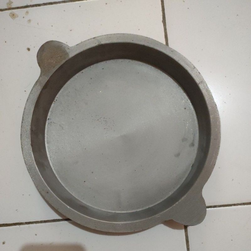 Cetakan terang bulan Baja