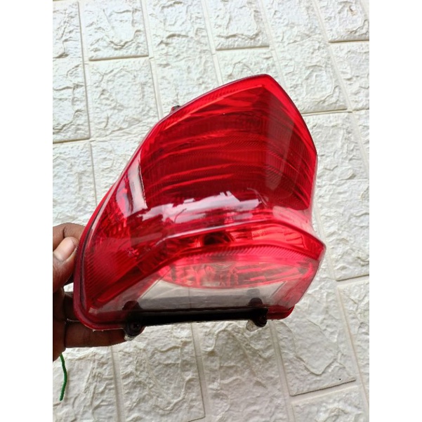 Lampu stop CB150R old LAMPU BELAKANG CB150R OLD GEN2