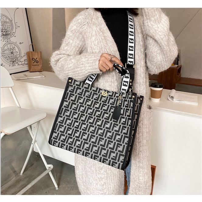 BJ15628 - BLACK/COFFEE - TAS JINJING TOTEBAG HANDBAG SLEMPANG IMPORT TERMURAH TERLARIS BAGSTORE JAKARTA SLEMPANG FASHION WANITA TAS BATAM ZCJ3255 LT1893 ELJ5628 CR7684 BQ3316 ZC4040