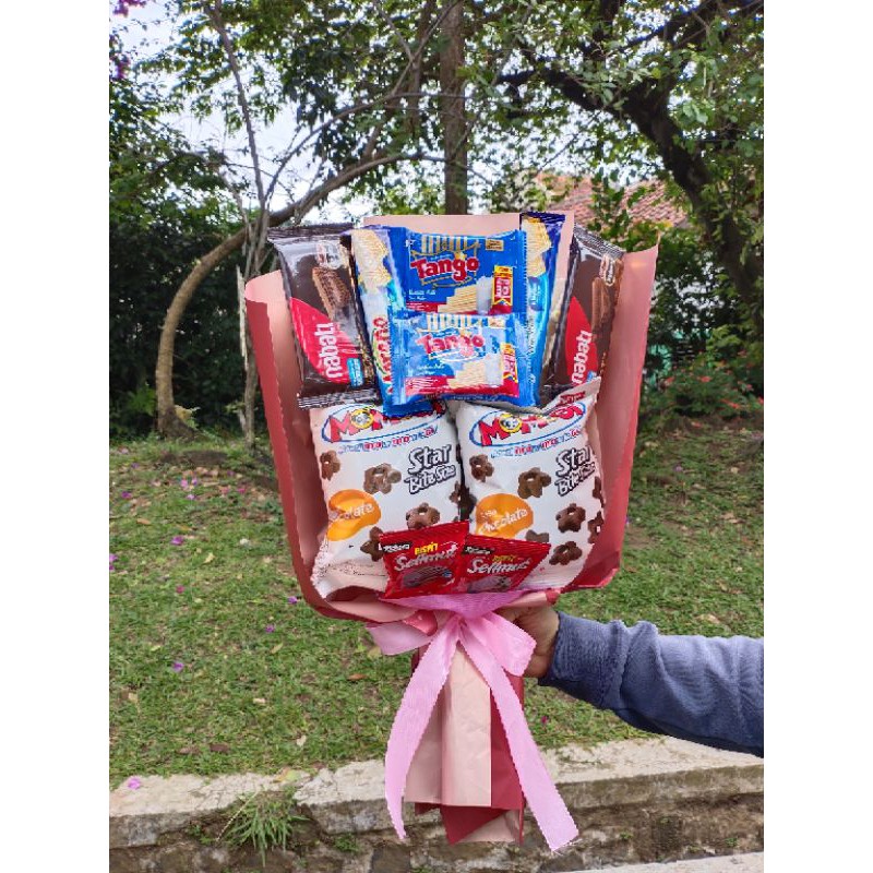 BUKET SNACK / HADIAH WISUDA
