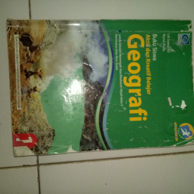 

BUKU GEOGRAFI KELAS 10 (BEKAS)