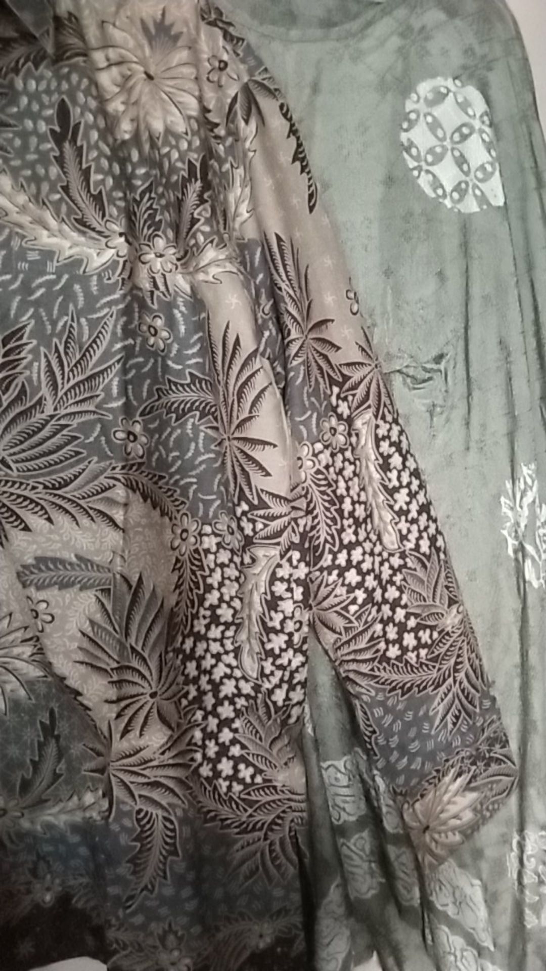 Sekartaji Lawasan Cabut Kemeja Batik Pria Katun Cabut Primisima Full Furing