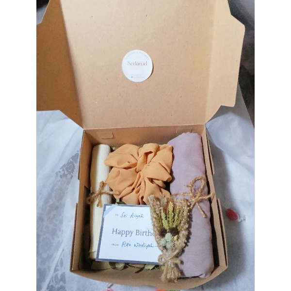 

Hampers Hijab Box Termurah Se-Jawa Timur
