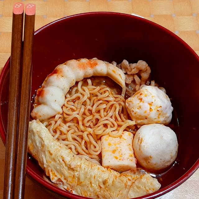 

Tomyam Steamboat / Suki Yaki paket single makanan ala restaurant