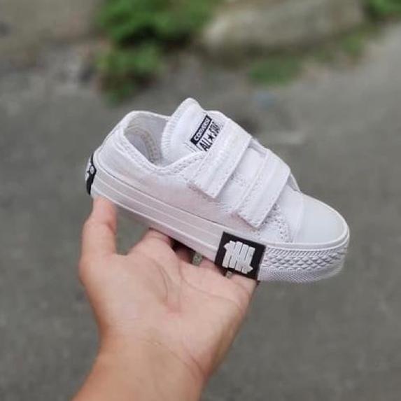 Baru - Sepatu Converse anak sekolah TK SD terlaris murah ホ