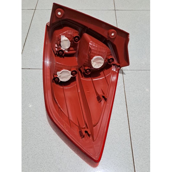 Stoplamp/lampu belakang assy SUZUKI ERTIGA Th 2012-2017 KIRI