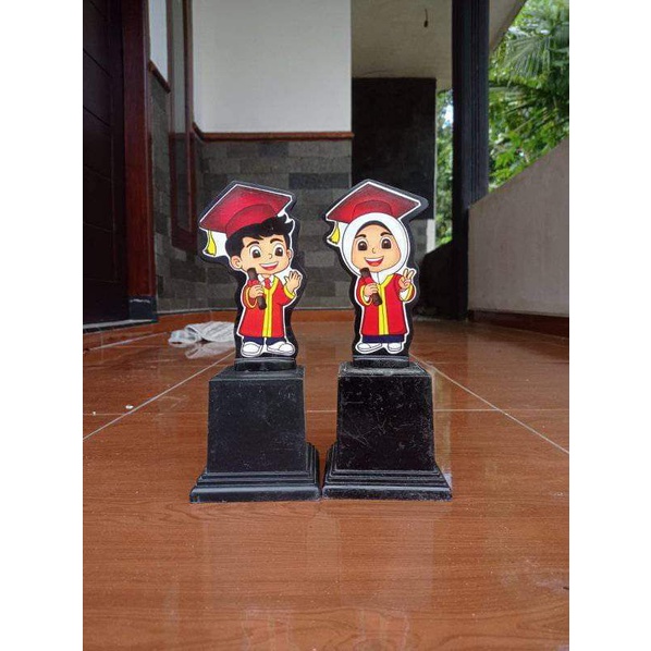 

piala wisuda