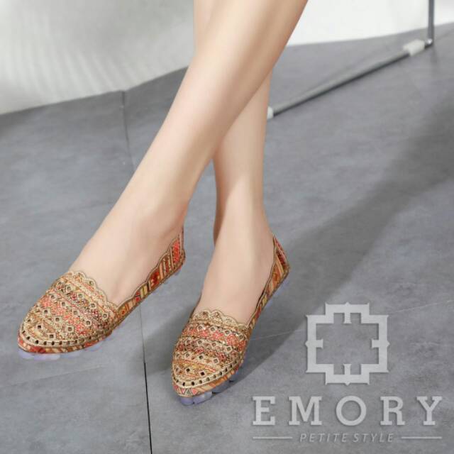 Sepatu Emory