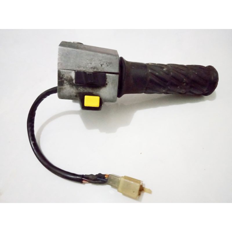 Holder kanan Yamaha Alfa