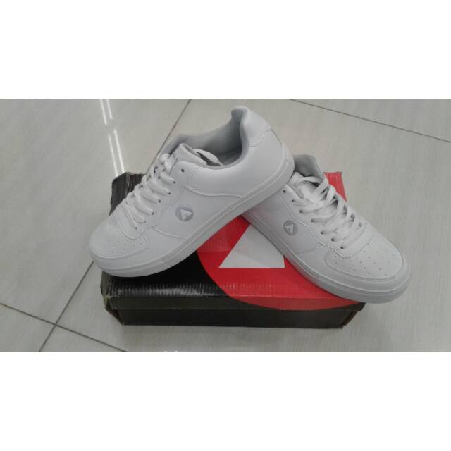 airwalk full white