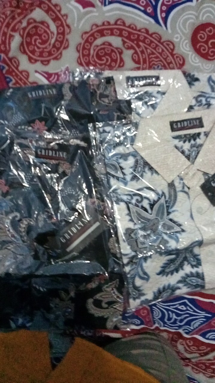 [gridline - Ls040 Black & Navy] Kemeja Batik Slimfit Pria Katun Lengan Panjang