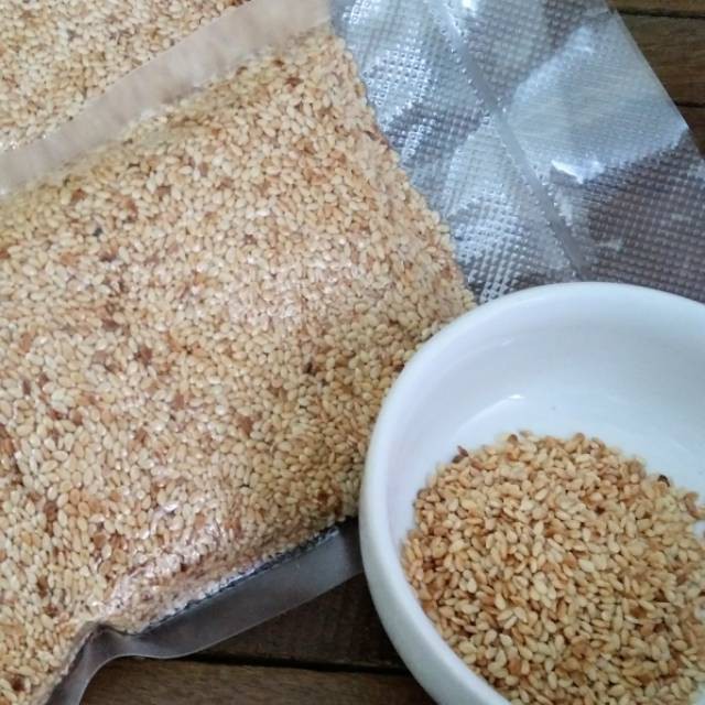 

Wijen putih sangrai 1kg / wijen mateng / white sesame seeds roasted