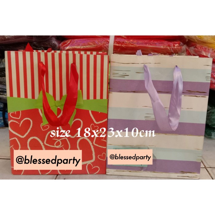 

Premium Paperbag Motif | Paperbag Hampers | Goodiebag Kado | Seminar - Red