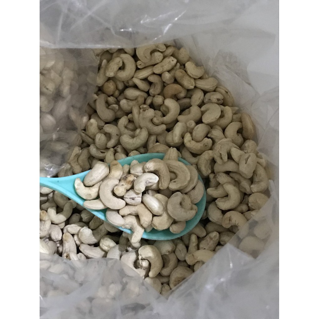 Kacang Mede Utuh Utuh Kualitas Super Sulawesi Repack 100gr