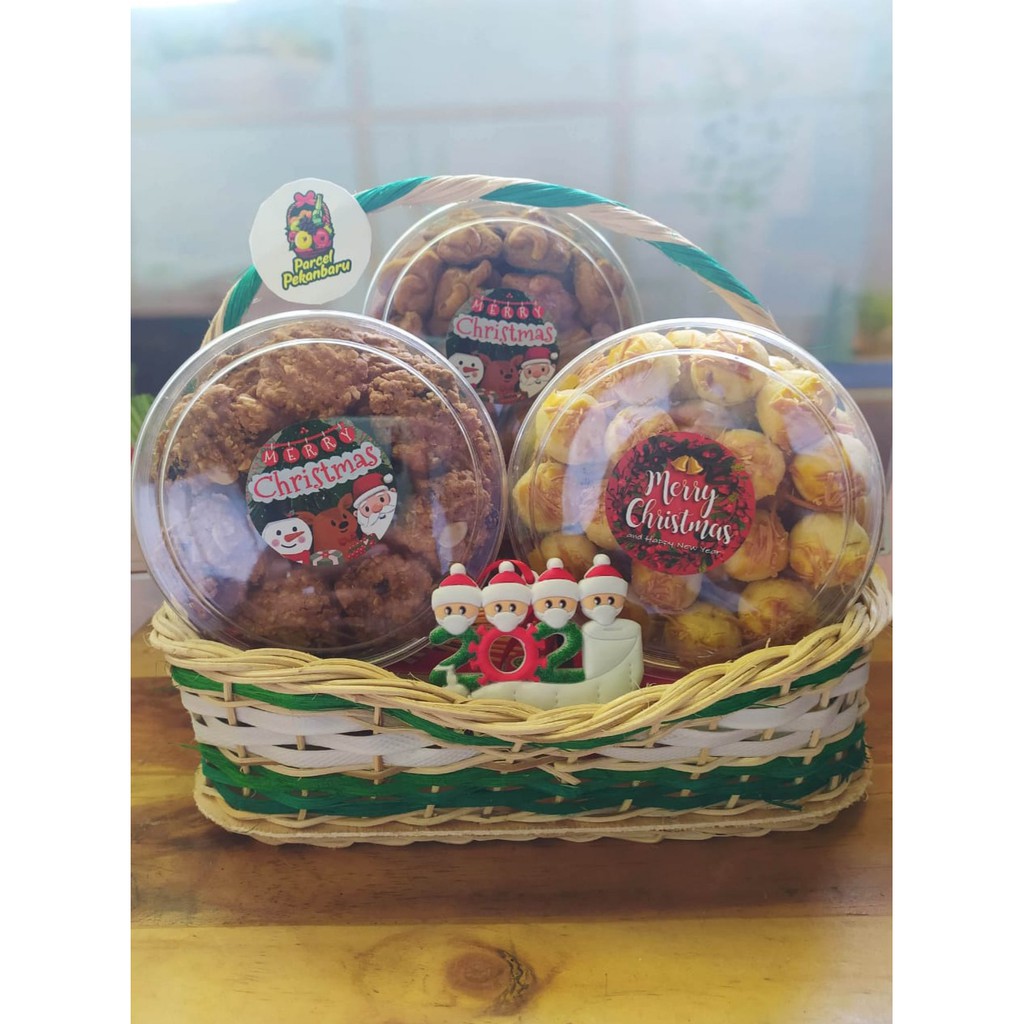 

Pandemic Christmas Cookies Hampers Zamrud Series