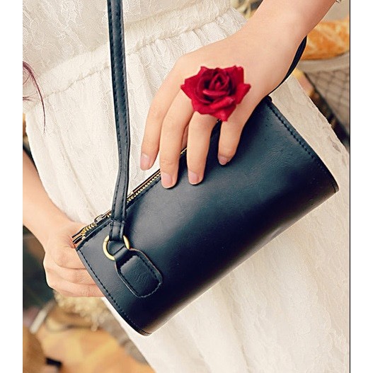 tas slempang wanita simple elegan
