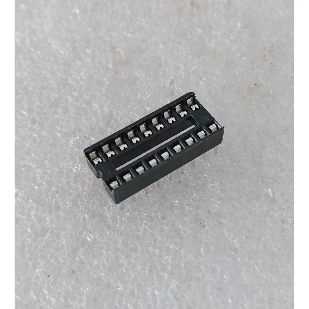 Socket IC DIP 18 Pin