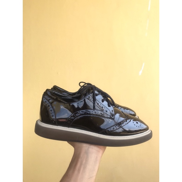 sepatu second kulit daphne ori