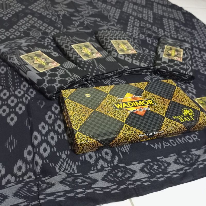 Sarung Wadimor Bali motif Kembang Wadimor Polos Dan Tumpal Wadimor original