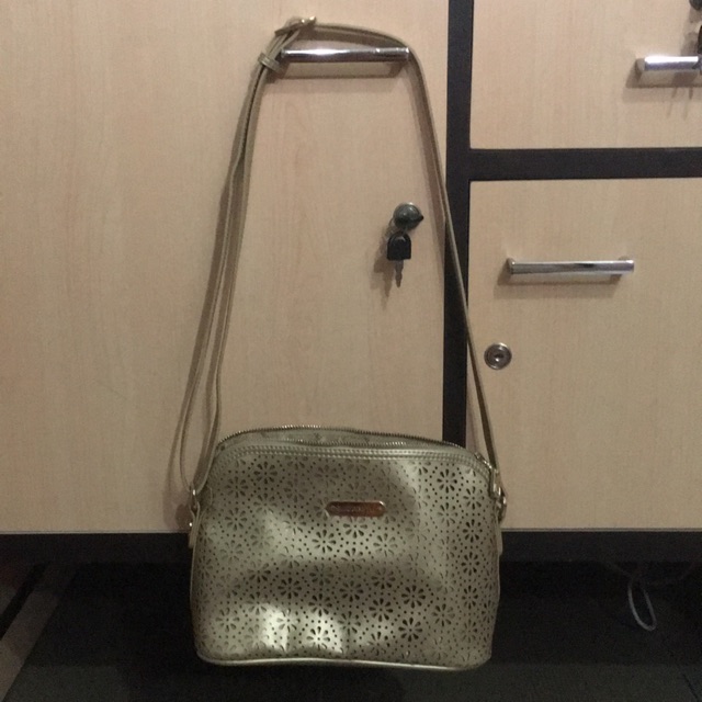 Preloved tas elizabeth like new