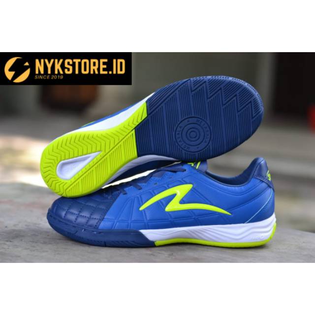 Sepatu futsal original Specs metasala kaze