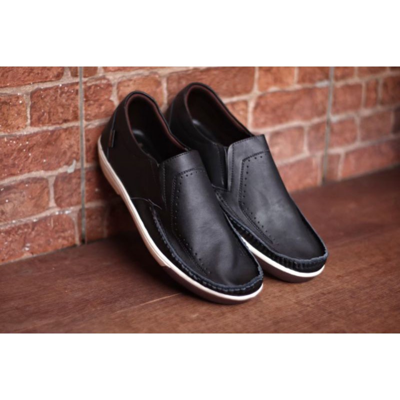 FULL LEATHER  - Sepatu Slip On Pria Casual Kerja Cevany Sandro Original - Kulit sapi