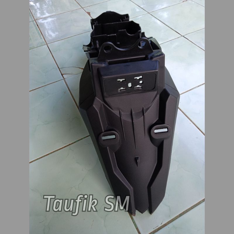 Spakbor Belakang New Vixion