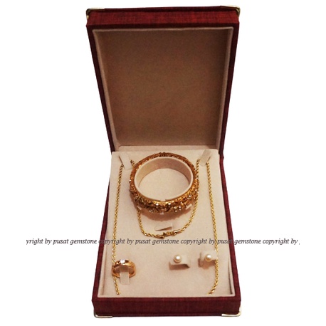 Set Kotak Perhiasan Bludru Anting, Gelang, Kalung &amp; Cincin Bentuk Love JUMBO