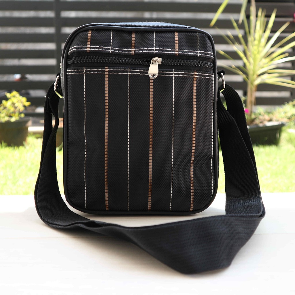 Tas Slingbag Pria Kekinian Model Casual Selempang Kulit Kecil Keren