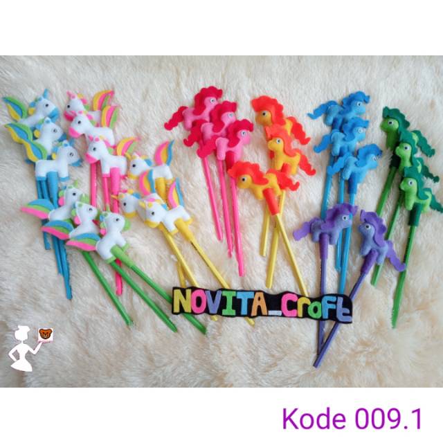 

Pensil Polos Warna Warni Hiasan Kain Flanel