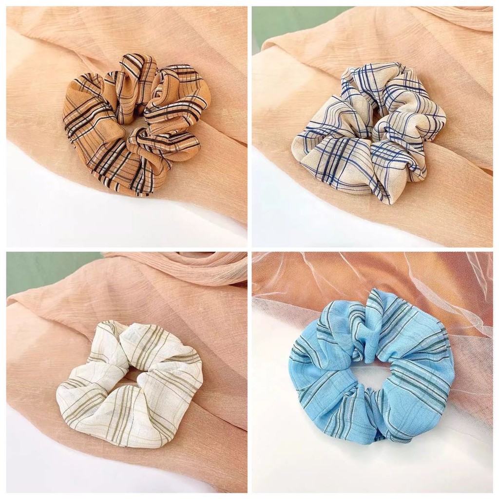 Ikat Rambut Motif Kotak Untuk Wanita / Srunchie Rambut Wanita Motif Kotak Gaya Korea Import