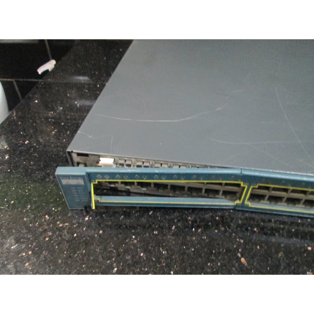 Switch Cisco Catalyst 2950 46 Port