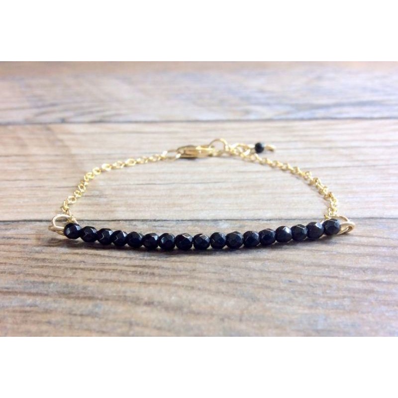 gelang handmade gelang persahabatan gelang rantai emas gelang titanium gelang batu alam asli gelang batu gelang kristal Swarovski gelang rantai gelang kaki gelang BTS gelang persahabatan gelang pasangan gelang simple gelang mewah elegan gelang tangan