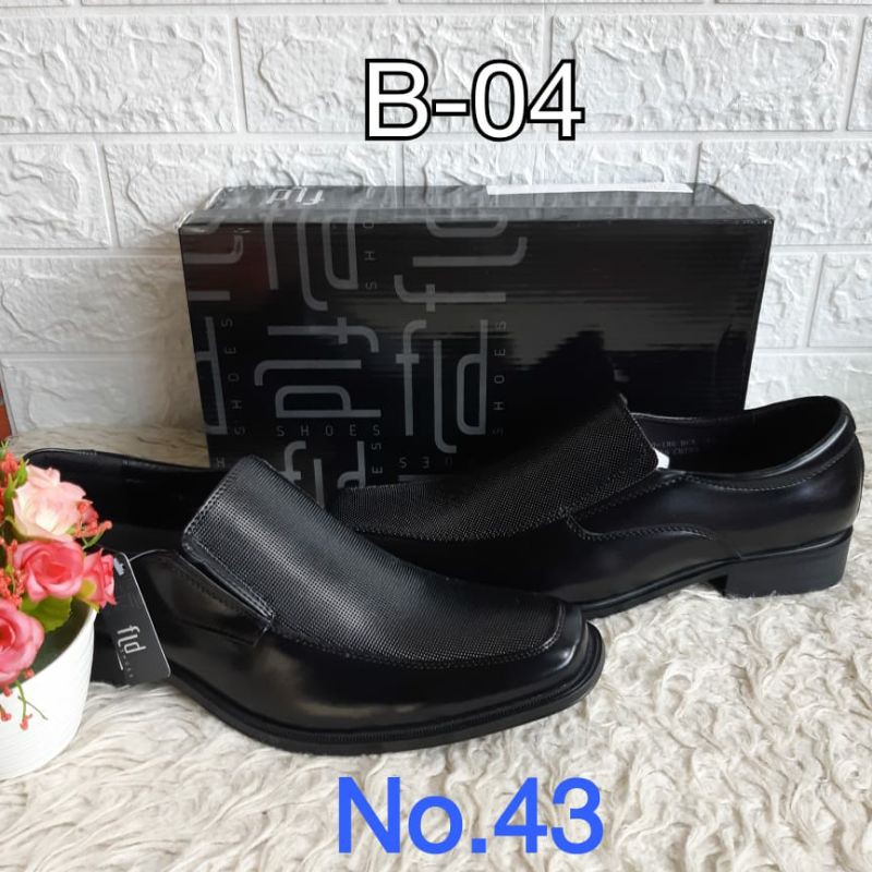 FLD SEPATU PANTOFEL