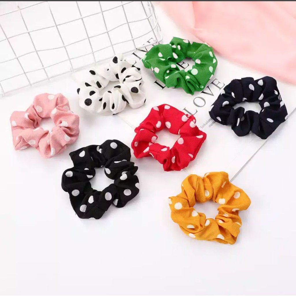 Ikat rambut kerut scrunchie ala korea style motif polkadot 1