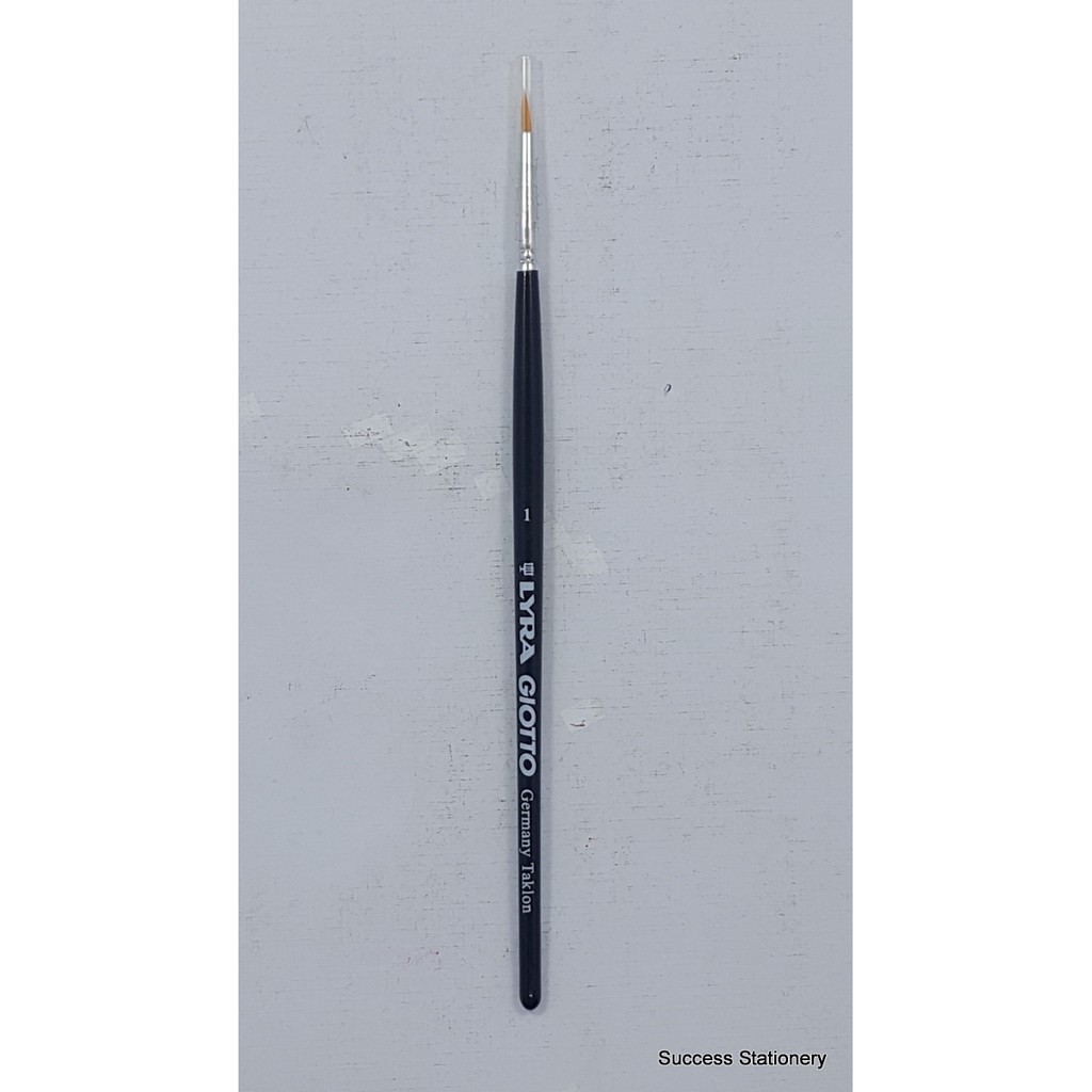 

LYRA BRUSH ROUND 01