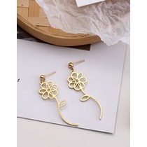 LRC Anting Tusuk Fashion Tulip Matte Gold Flower Hollow Alloy Earrings K84764