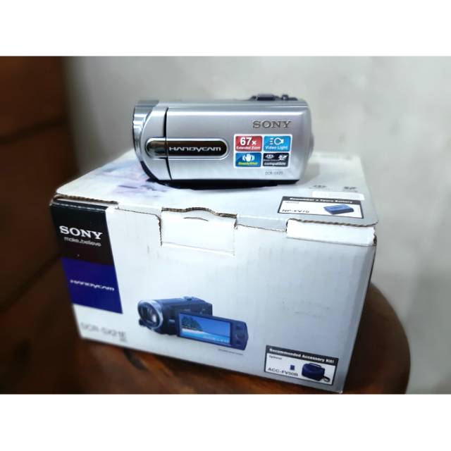 HANDYCAM SONY DCR-SX21E (BARU)