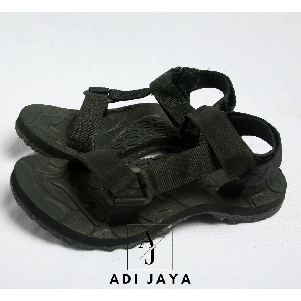 Sandal Gunung Pria Wanita Sandal Gunung Outdoor COD