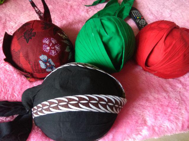 Blangkon Lipat Merah