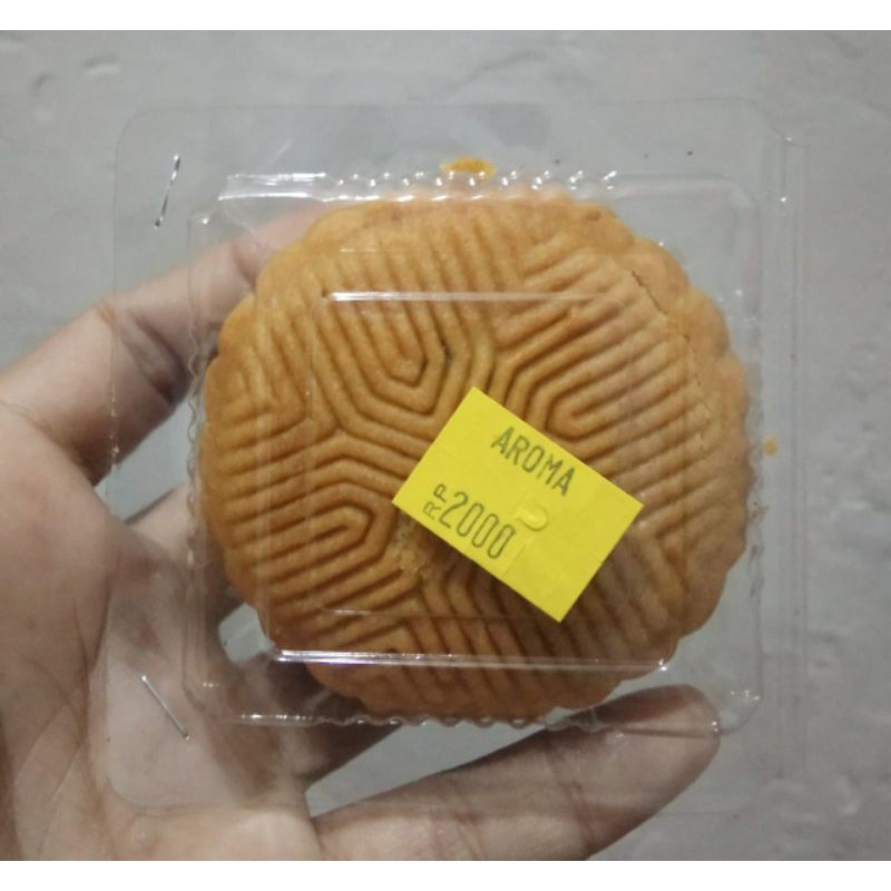 

kue mooncake by@aromabakery