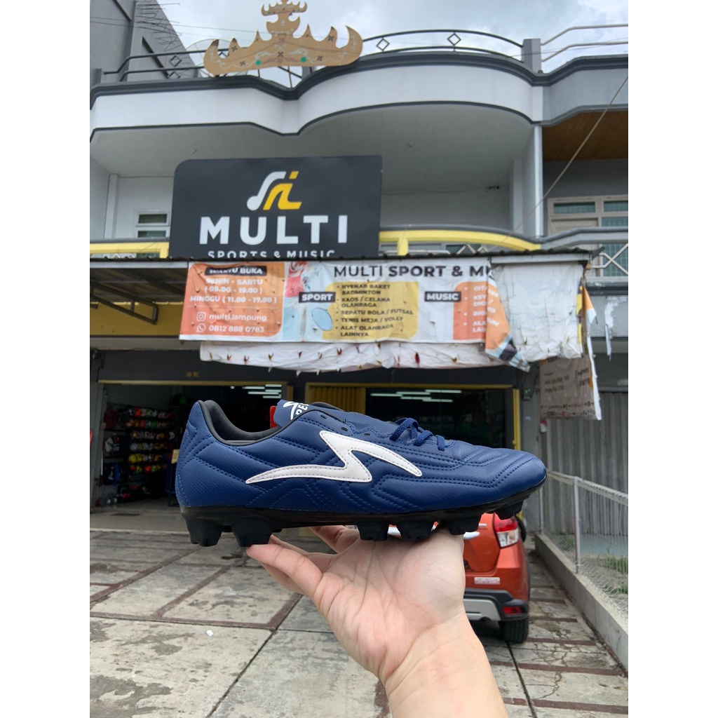 Sepatu Bola SPECS Tycon FG - Navy/White