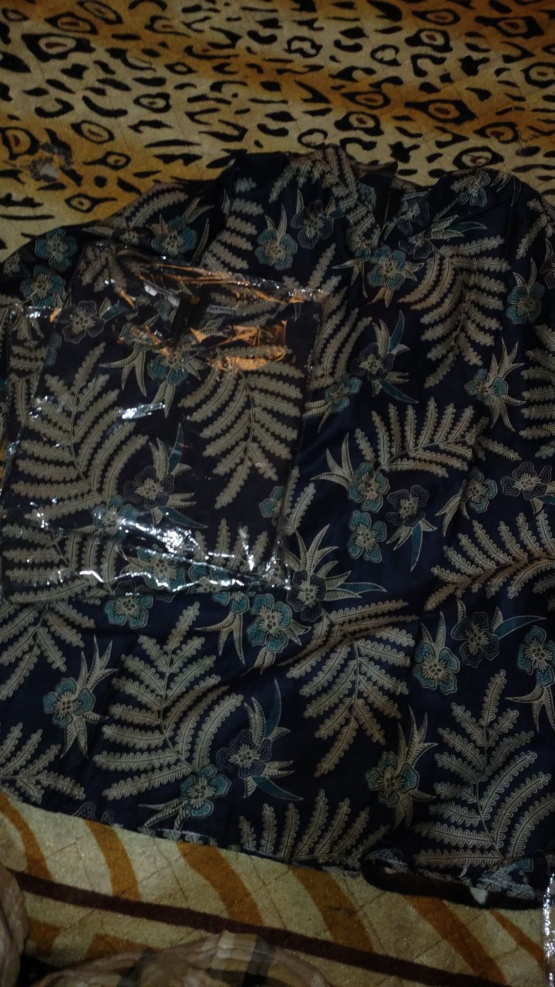 Atasan Batik Dolby Dolbi Dobby Doby Tenun Sutra Tulis Halus Katun Atbm Baron ,sarombit Atasan