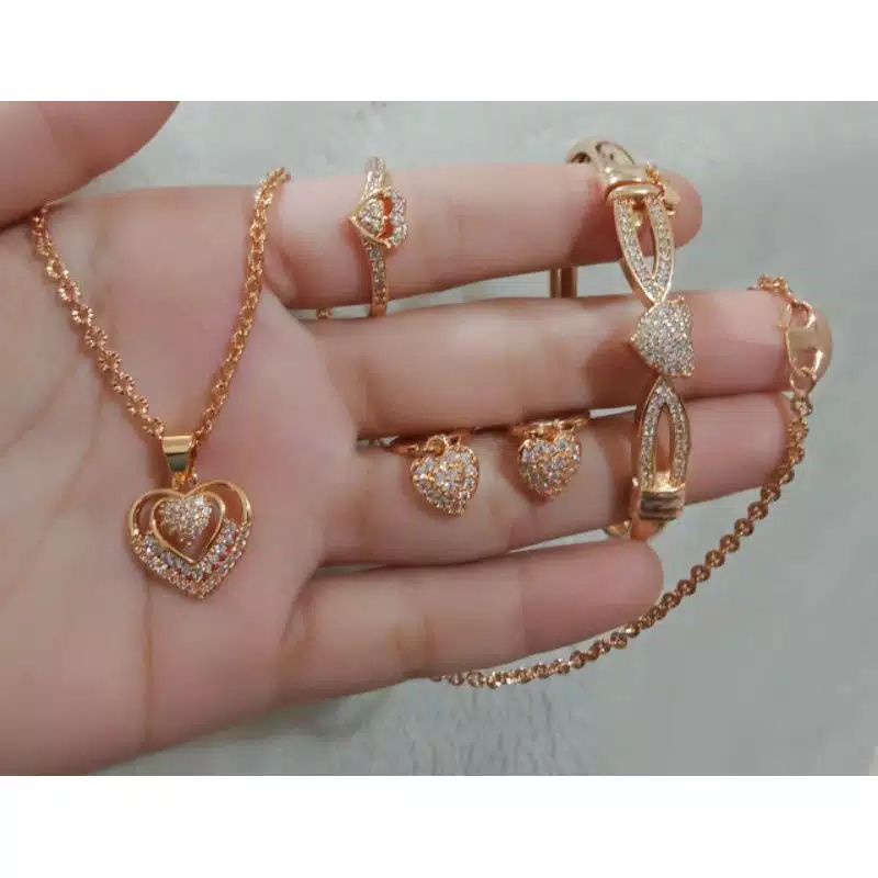 Set Perhisan Dewasa Lapis Emas