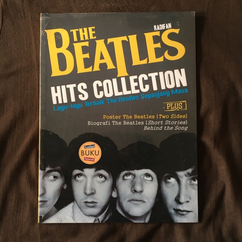 Sejarah Hidup Band The Beatles Bonus Poster Ekslusif The Beatles Biografi John Lennon Shopee Indonesia