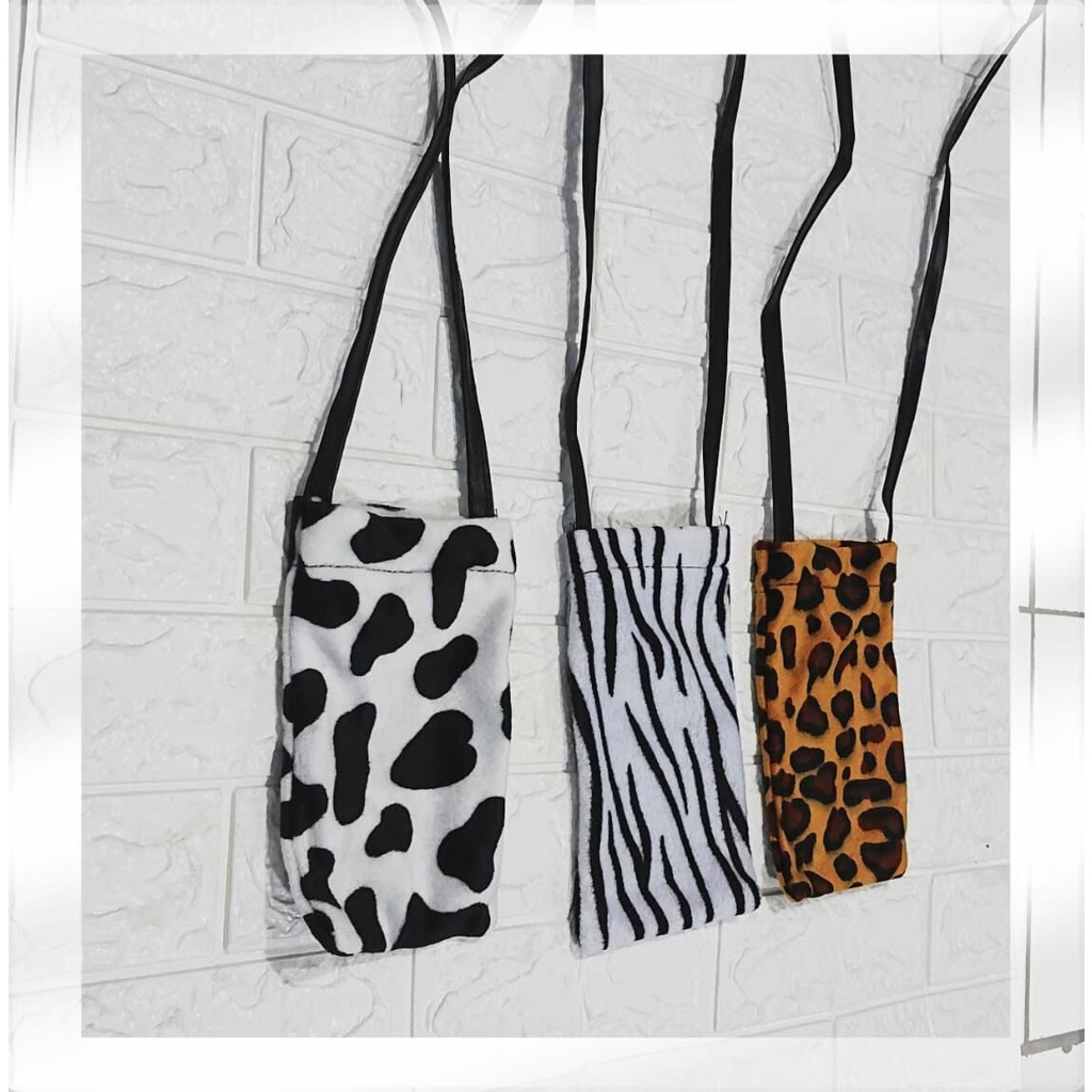 Tas Selempang Mini Bulu Wanita Fashion Sling Bag / Phonecell Bag style Best matrial Bulu / Muat Hp kualtias ok / tas bulu