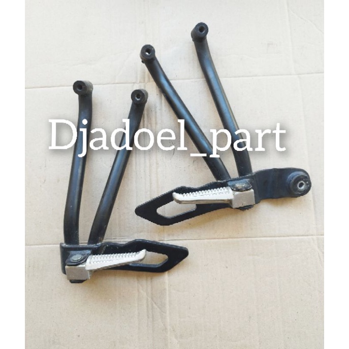 Footstep Step Postep Belakang Yamaha R15 Original