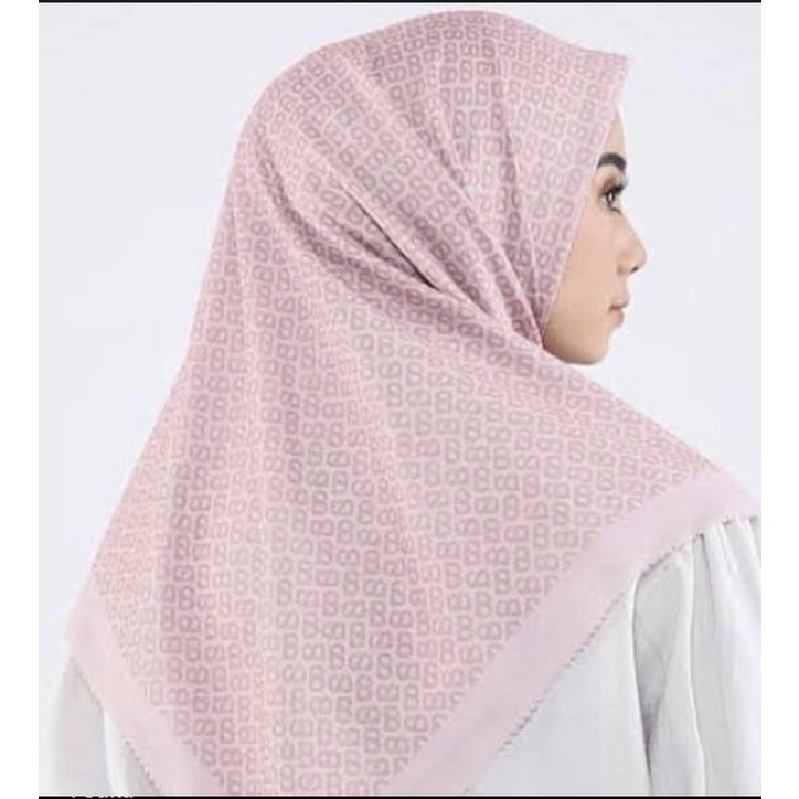 Tapis Square Buttonscarves in Tea Rose